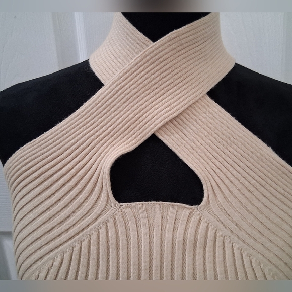 Cider Ribbed Criss Cross Cropped Halter Top A1   Size S - Picture 2 of 14